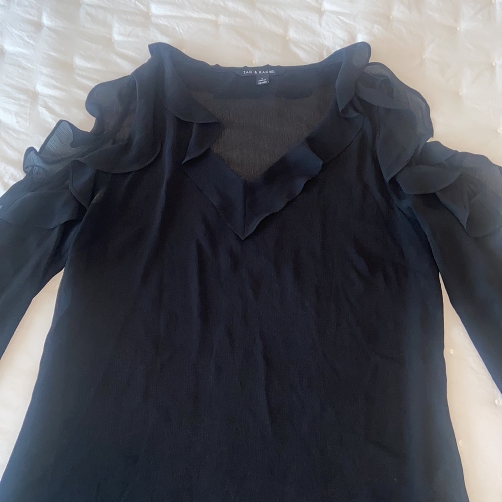 V Neck Ruffle Chiffon Top - Picture 5 of 7